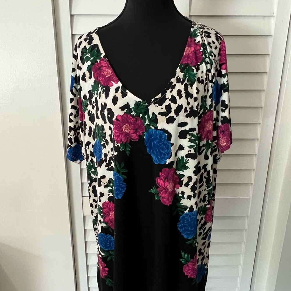 JM Collection Blue and Black Patterned Top